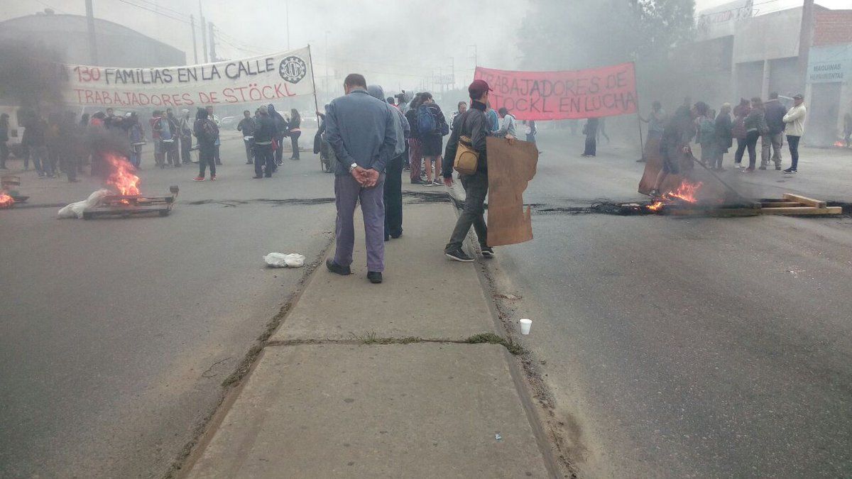 Trabajadores de Stockl  cortaban los accesos al Parque Industrial de Almirante Brown