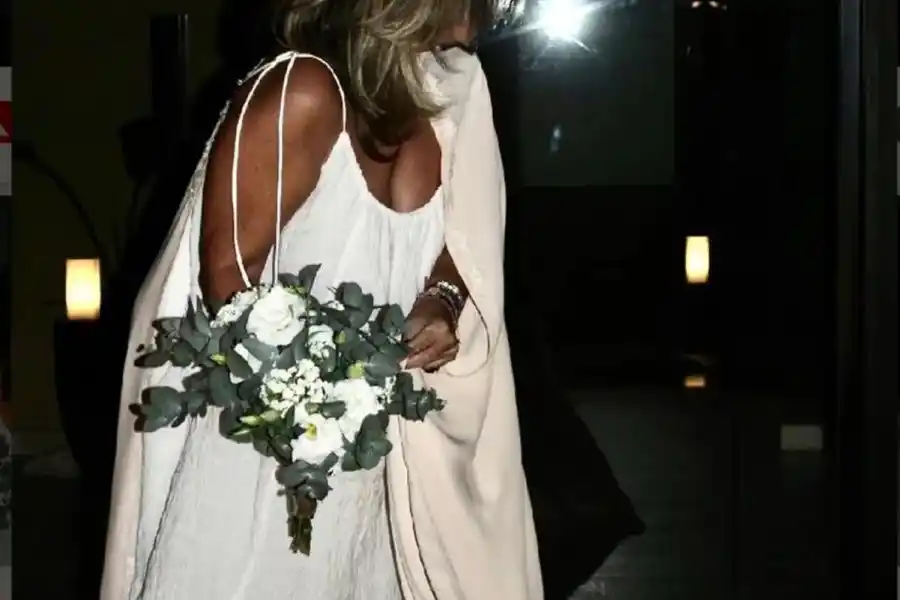 Celebró su amor con ella misma rodeada de sus amistades más cercanas. (Foto: Gentileza Mariel Narbona)