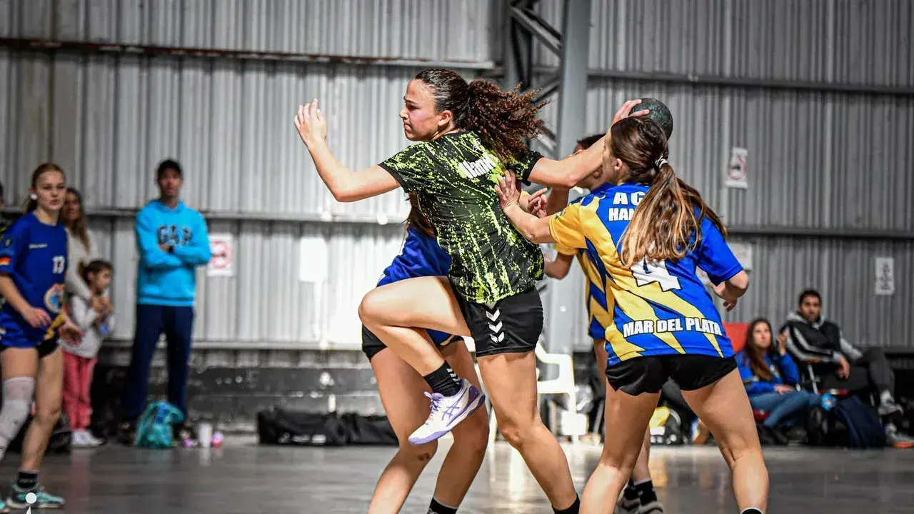 Trinidad Márquez, una de las convocadas de Handball Necochea a las cadetas de Asabal