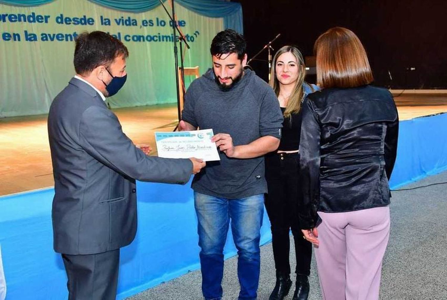 Reconocimiento a docentes de arte