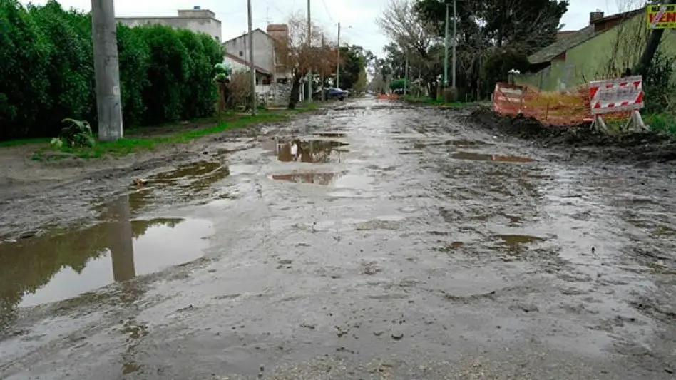 La mitad de las calles de Mar del Plata carecen de asfalto: un debate pendiente sobre infraestructura y planificación