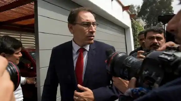 «La democracia se sustentó en la dictadura de los votos”: Martín Vizcarra dejó el Palacio de Gobierno