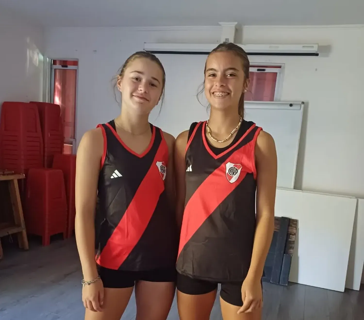 Dos jugadoras de hockey cumplieron su sueño y fueron fichadas por River