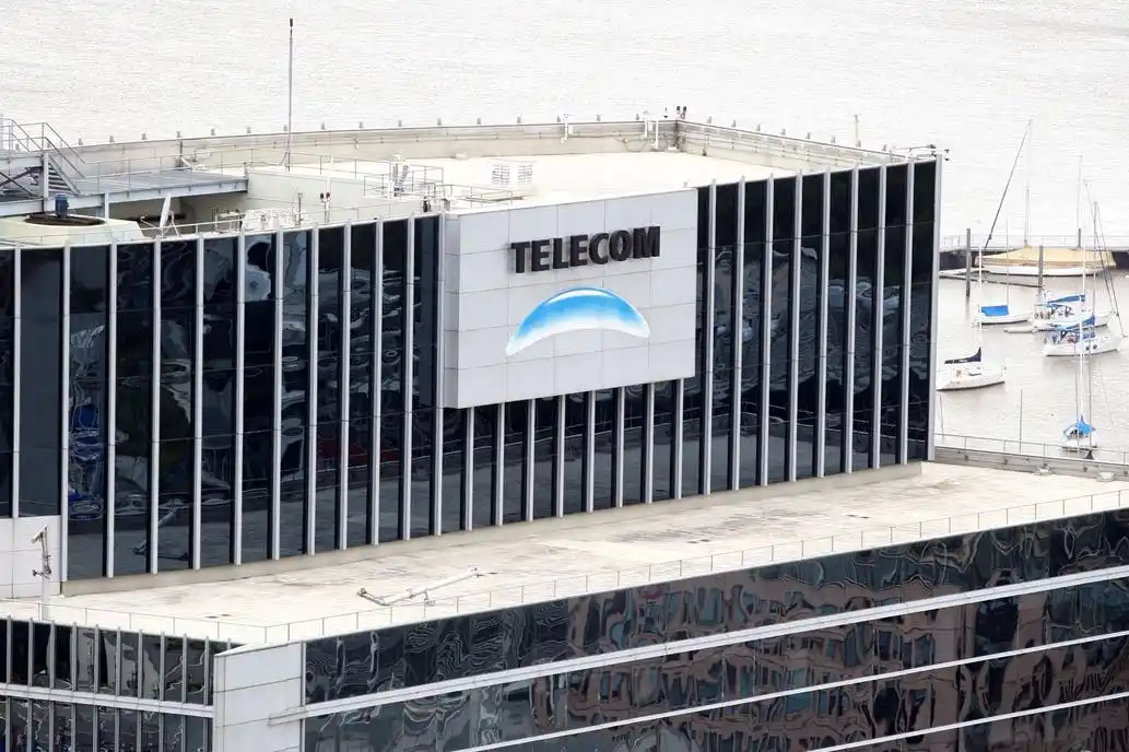 Telecom rechazó la decisión del Gobierno de decretar a las TIC como servicio público esencia