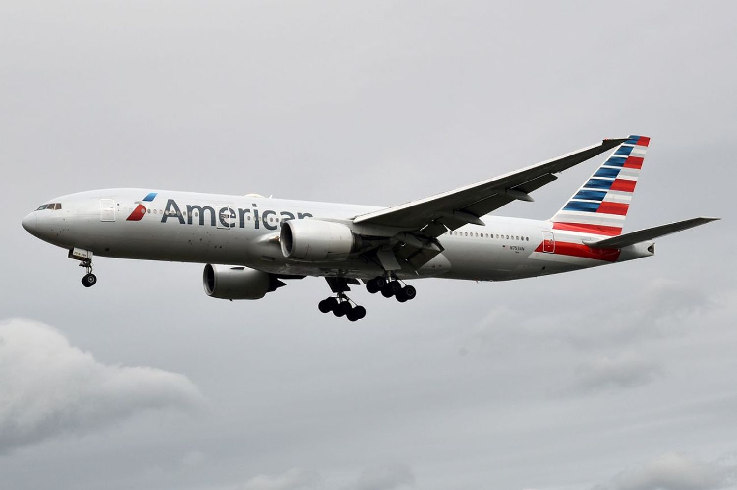 American Airlines began its third daily flight between Miami and Buenos Aires