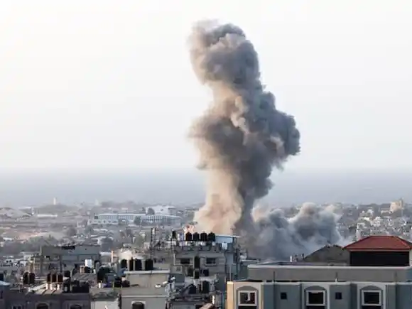 El ejército de Estados Unidos lanzó tres ataques contra el Aeropuerto Hodeidah en Yemen