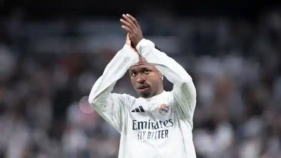 Vinicius pide sus colegas del Real Madrid ayudar a damnificados por inundaciones en Valencia