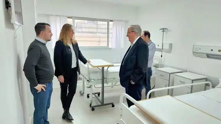 Visita. Del intendente Lunghi al hospital municipal