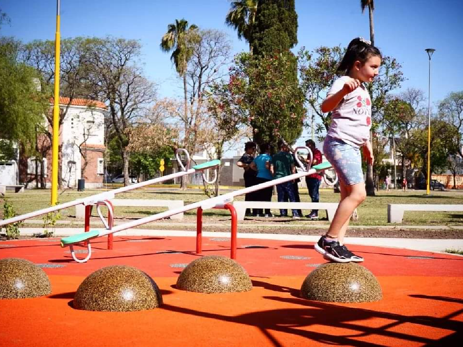 La Vélez ya tiene su  plaza blanda para jugar 