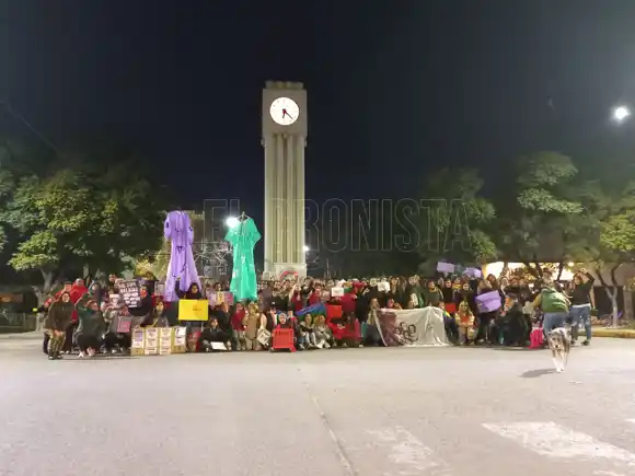 En consenso, se realizó la marcha de Ni Una Menos en Chascomús