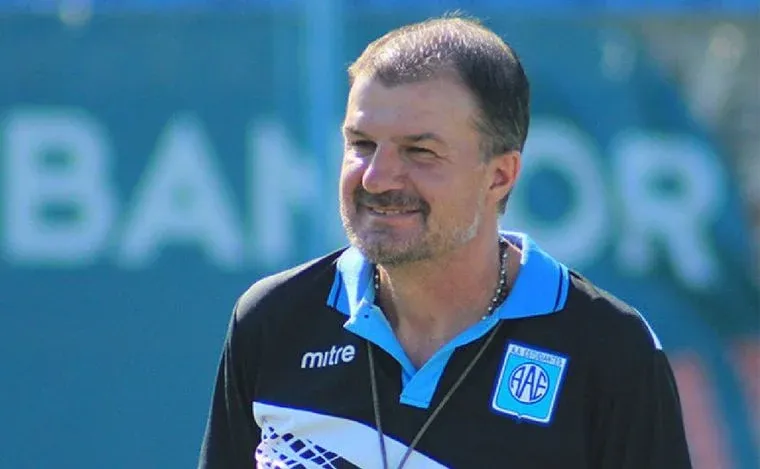 El exfutbolista estaba dirigiendo a Estudiantes de Río Cuarto