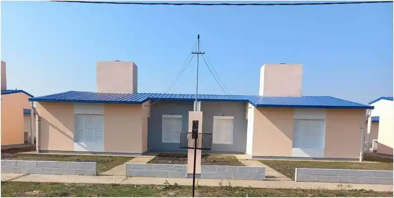 El gobernador inaugurará un CDI 
y entregará 80 viviendas en Pirané