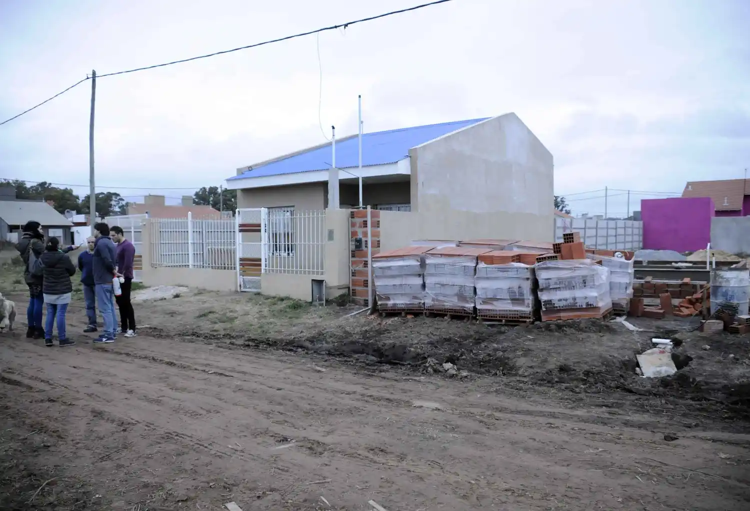 Vecinos del Falucho 53 reclaman respuestas por el estado intransitable de las calles