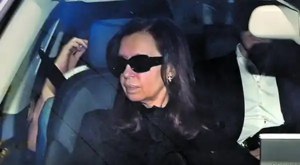 La salud de Cristina: Deberá permanecer en reposo hasta el miércoles