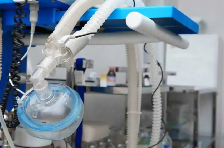 Una deuda millonaria deja sin Pami a más de 12 mil jubilados en uno de los sanatorios más importantes de la región