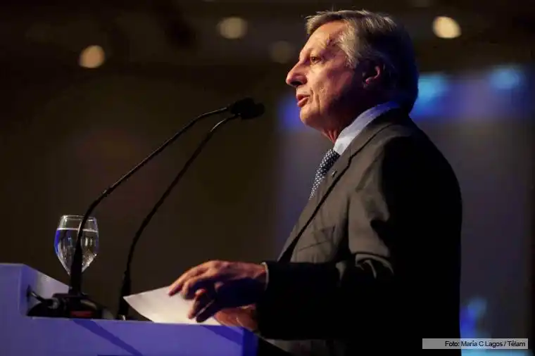 Aranguren anunció quita "gradual" de subsidios en el gas y la electricidad