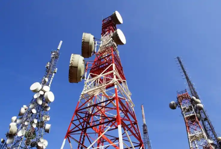 Morón: Por deudas millonarias con el Municipio, empresas de telefonía fueron embargadas