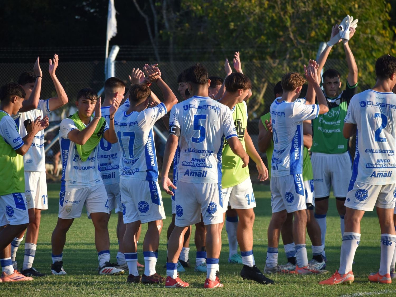 La Reserva cremosa visita a las 15 a Quilmes.Foto:AR