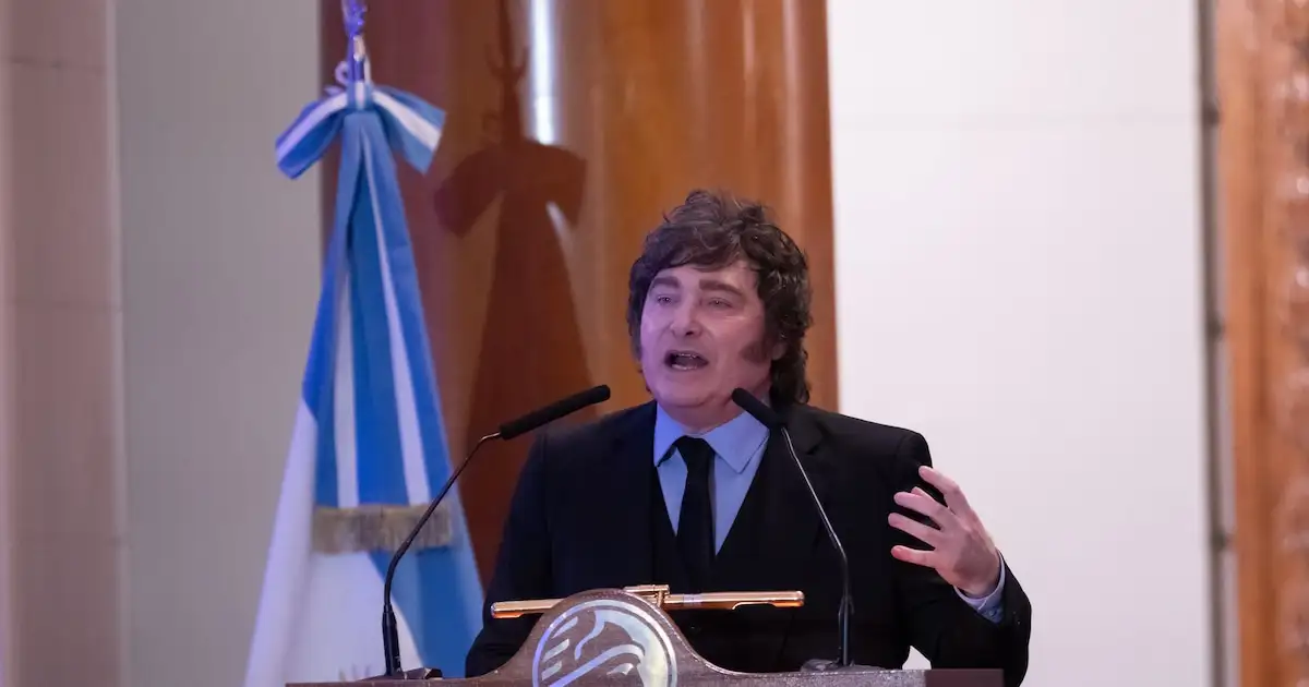 "Si la libertad no muestra sus frutos, que son el bienestar y la prosperidad económica, la ciudadanía se olvida de su valor", reflexionó el presidente.
