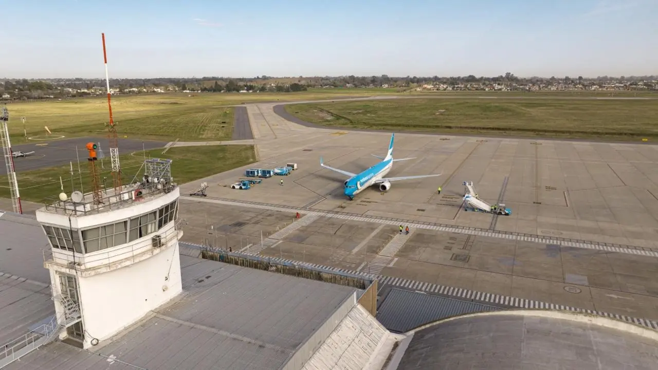 Aeropuerto de Rosario "Malvinas Argentinas"