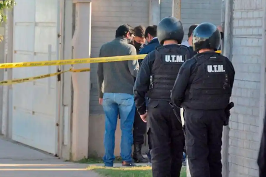 Estremecedor: asesino a su expareja, dejó el cadáver en la cama y se entregó a la policía