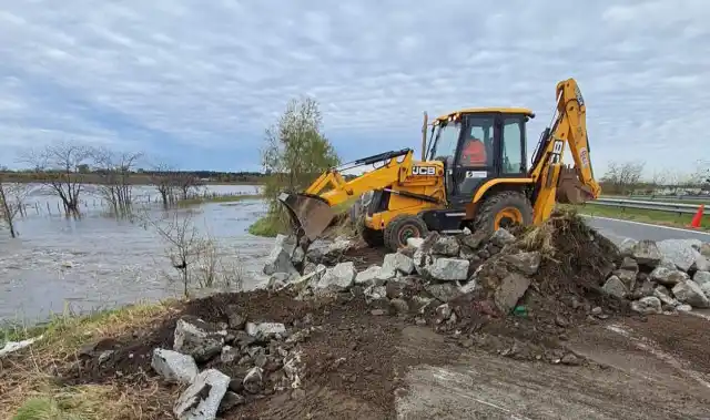 Los trabajos continúan en el puente sobre el río Areco. Foto: Corredores Viales.