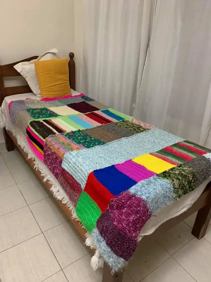 Rosana Florit: tejer para abrigar a otros | Buenas y Santas