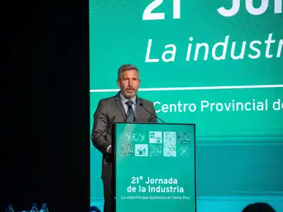 Frigerio anunció una nueva ley de gestión ambiental y la creación de una agencia de inversiones en la Jornada de la Industria