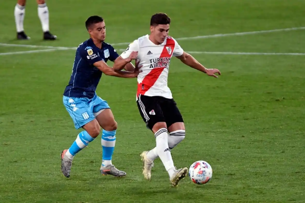 River hizo todo el gasto pero no pudo contra un esforzado Racing en el Monumental