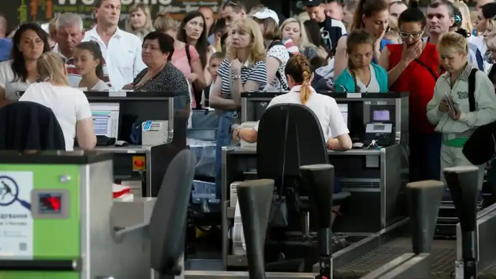 Estados Unidos emitió un alerta mundial de viajes para sus ciudadanos