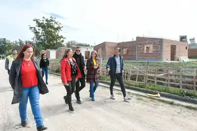 Stratta recorrió obras y entregó aportes en General Racedo