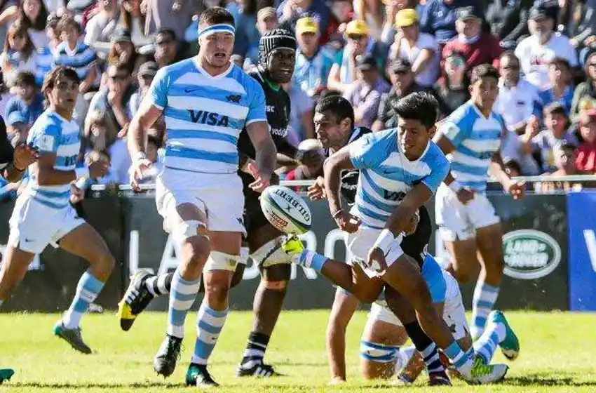 Los Pumitas enfrentan a Francia en un duelo clave