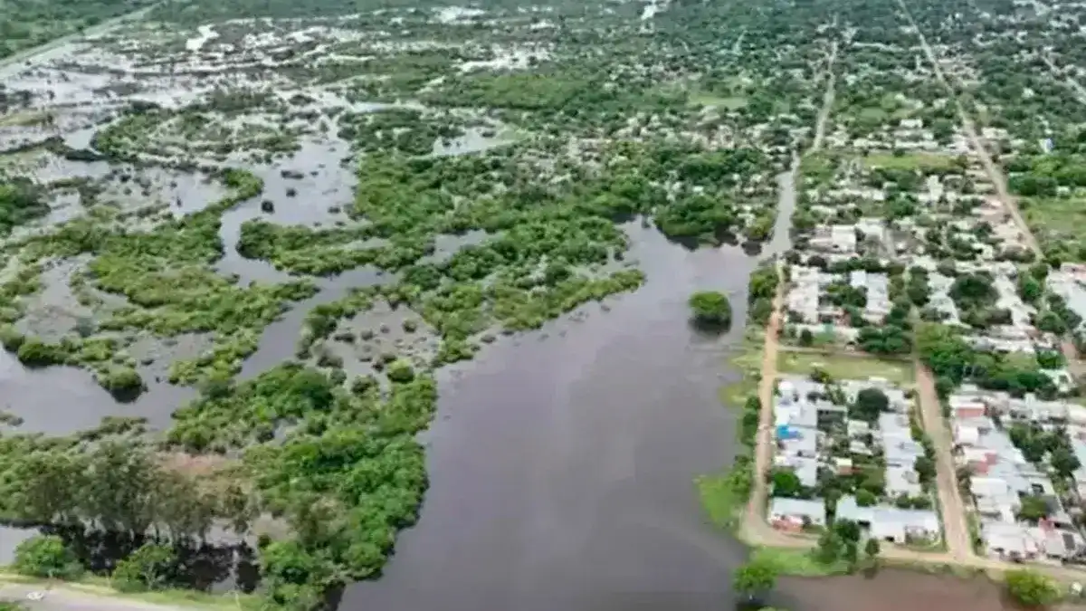Inundaciones en el Litoral: el río Paraná crece y ya hay cientos de evacuados
