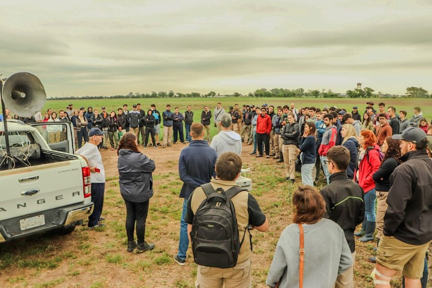 Estudiantes y docentes recorren la Estación Experimental 
</p><p>Foto: INTA Rafaela