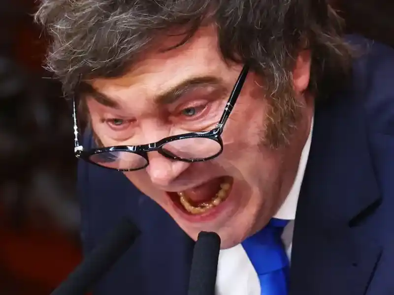 “Kuka” y “Chilindrina troska”: los cruces de Milei con los legisladores del peronismo y de la izquierda