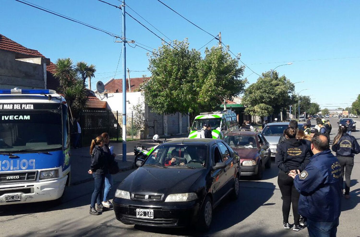 La policía secuestró más de 30 vehículos adulterados