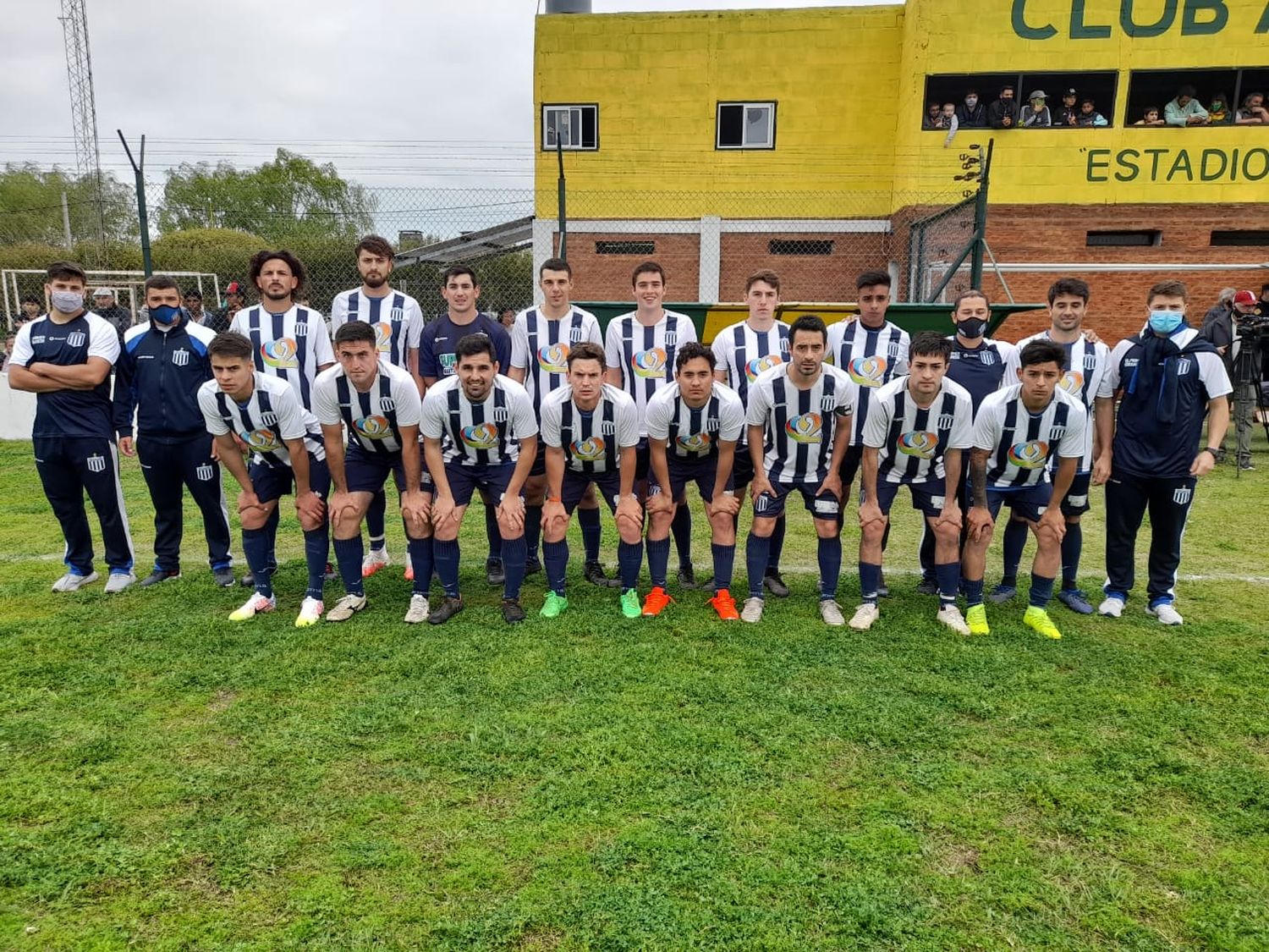 Fútbol local: Sportiva le ganó a Urquiza 2-1. Goleó B. Norte