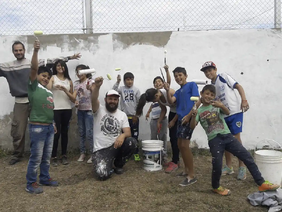 Frontera: niños embellecen las paredes del Hogar de  las Hermanas de Calcuta