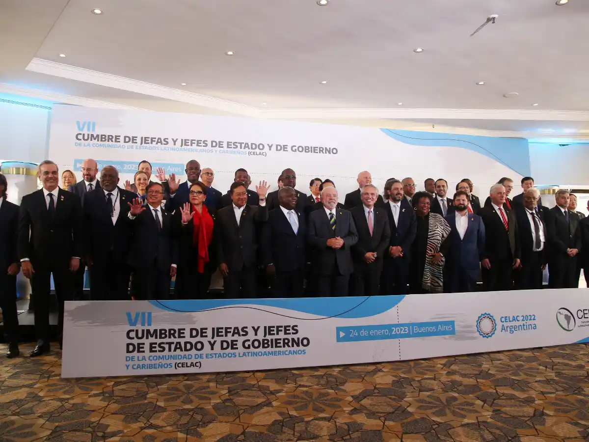 Cumbre de la Celac: las críticas de  Lacalle Pou y reclamo por Pedro Castillo     