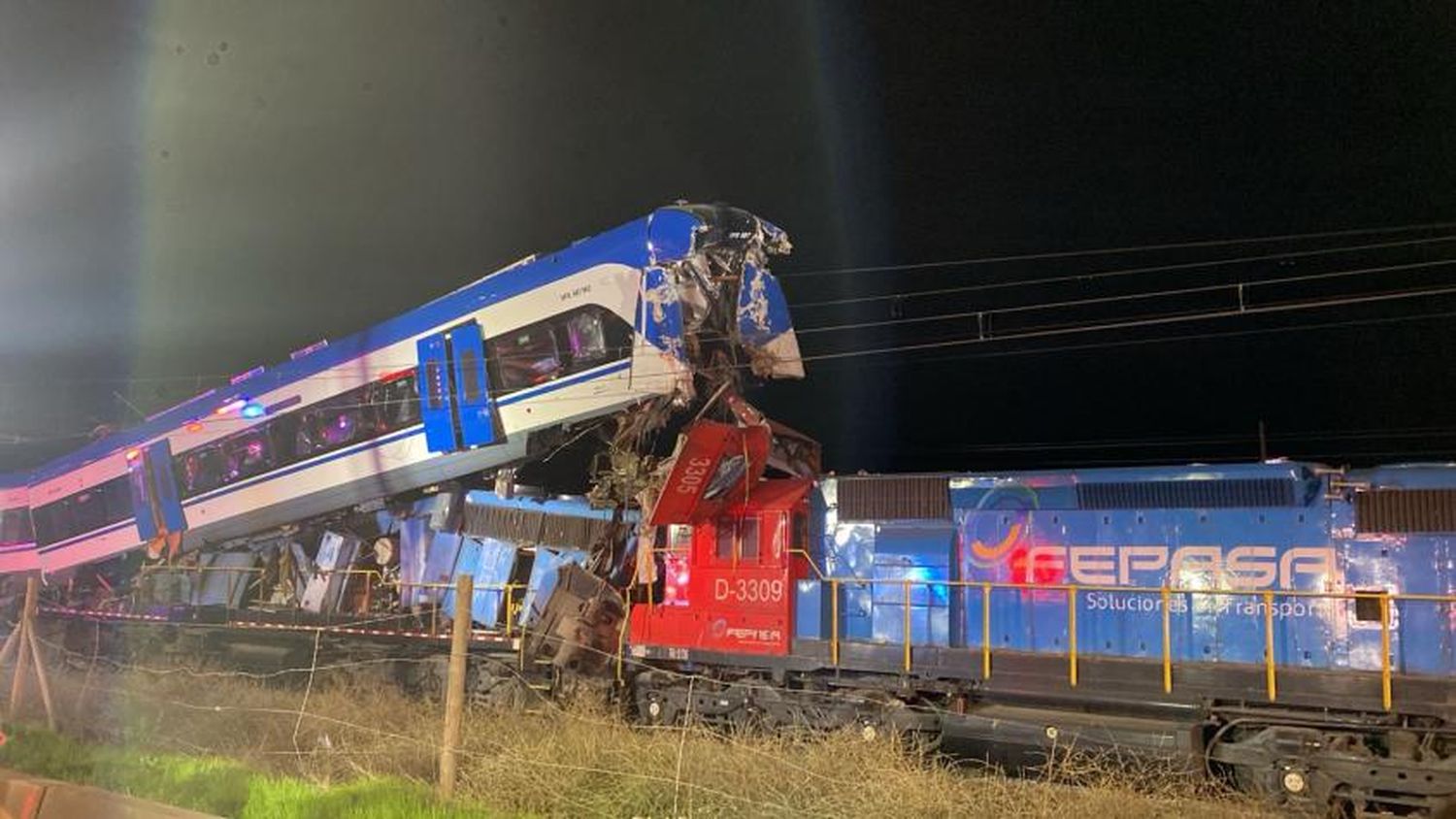 Choque frontal de trenes en Chile