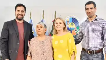 Agentes Municipales que cumplieron 30 años de servicio recibieron un reconocimiento