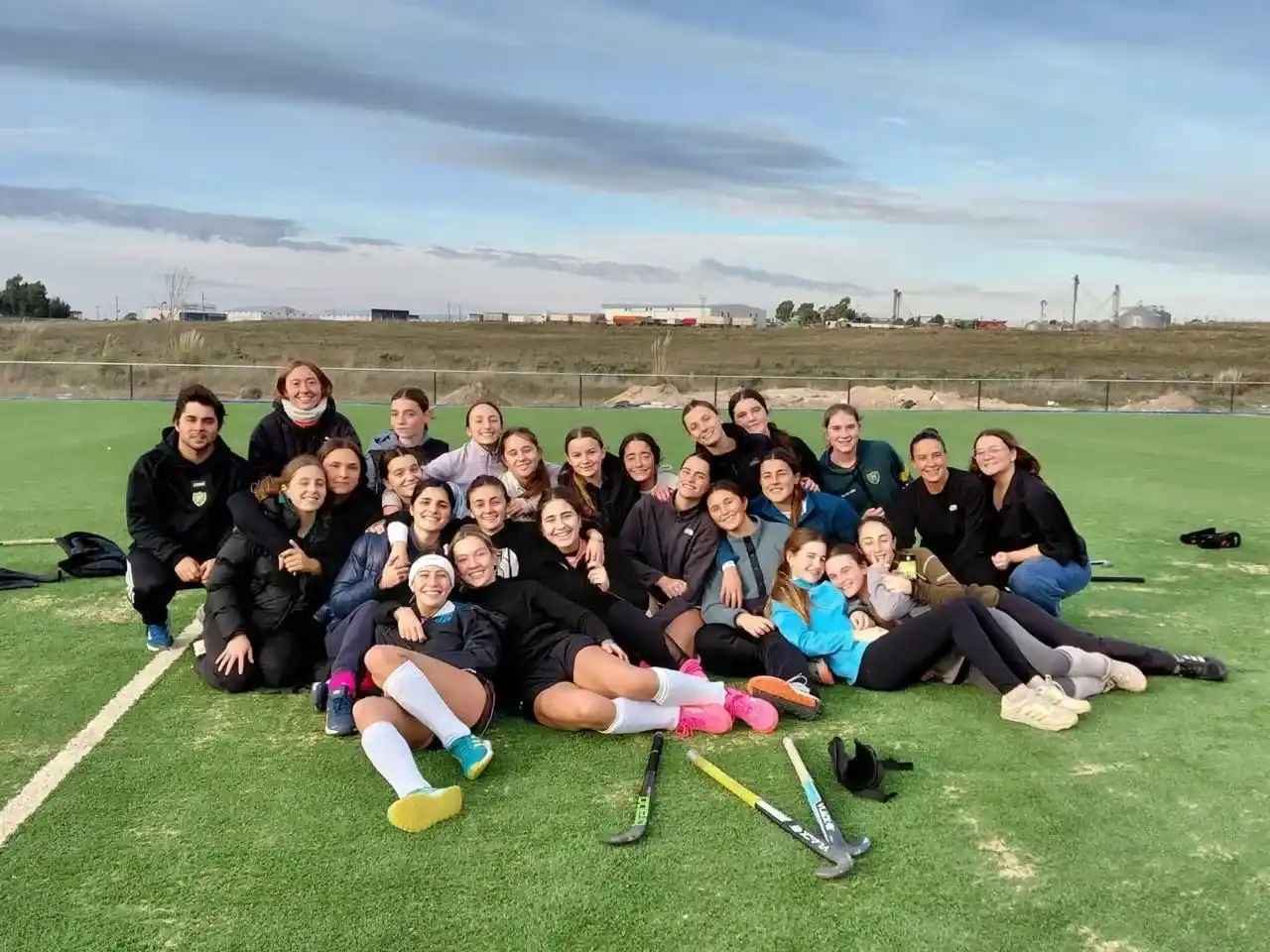 El Tres Arroyos Rugby & Hockey Club (TARHC) llevará a cabo este domingo 28 de junio la inauguración oficial de su nueva cancha de hockey de césped sintético