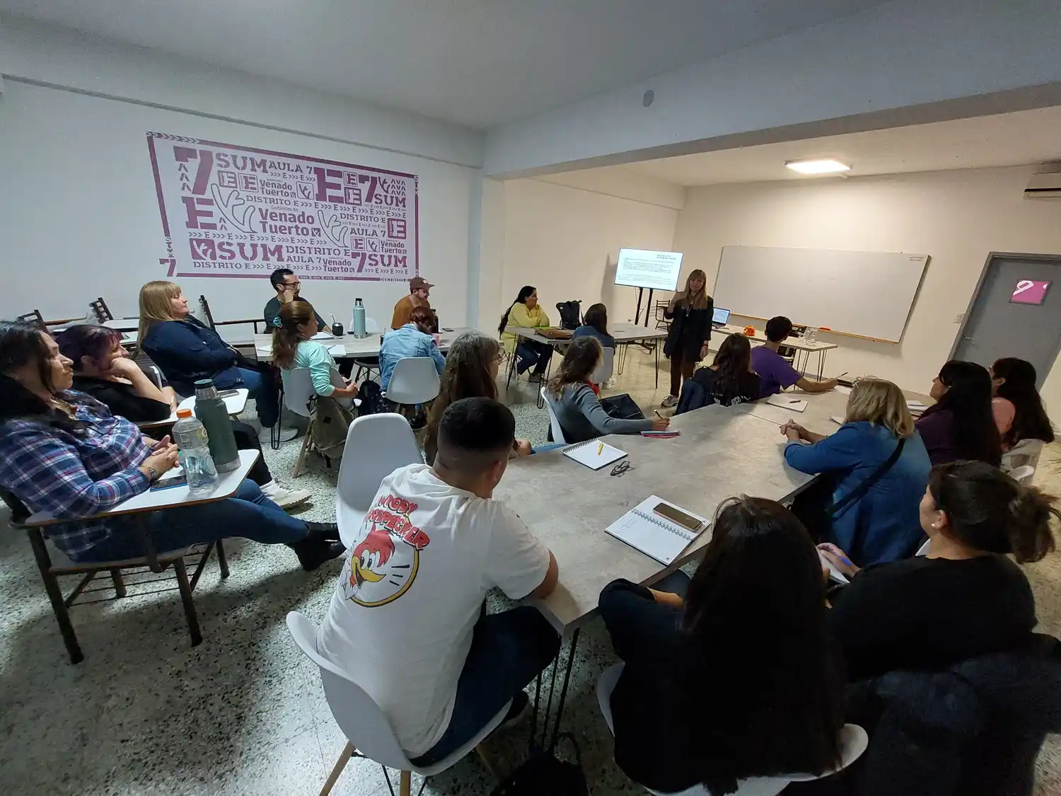 Una veintena de asistentes participaron del curso.