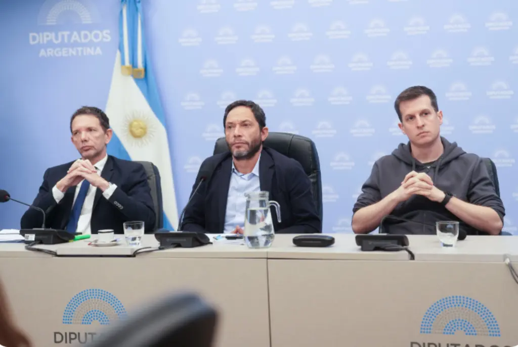 Maximiliano Ferraro convocó para hoy a las 16 a una nueva reunión para la primera tanda de citaciones testimoniales