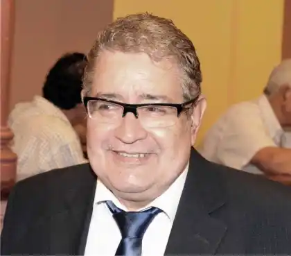 Diputado peronista propone bloquear redes sociales "en caso de conmoción interior"