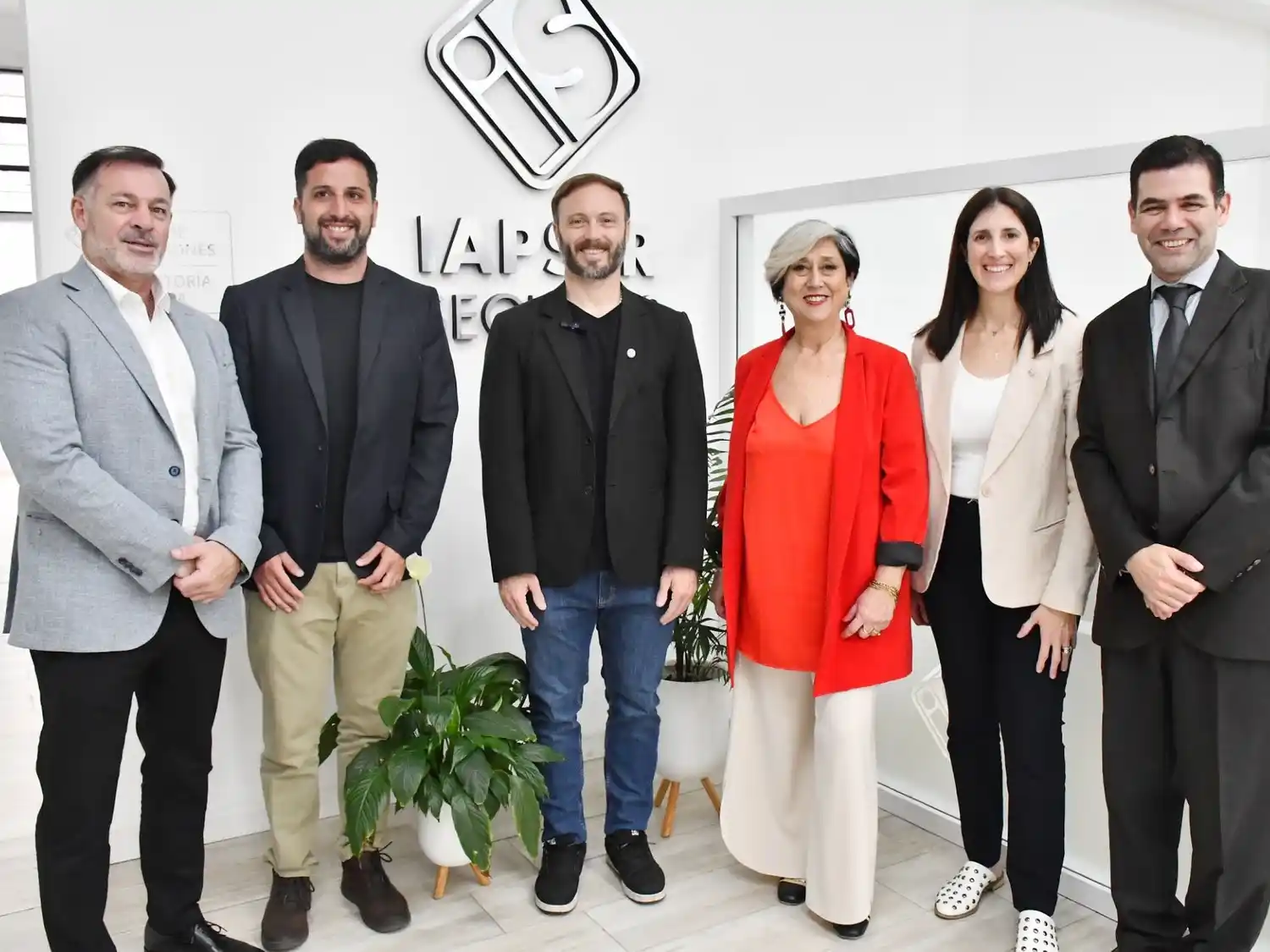 Inauguración del centro integral de atención médica del IAPSER