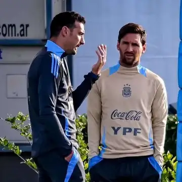 MESSI Y SCALONI