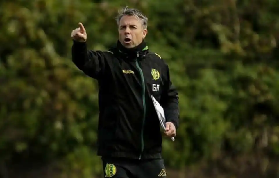 Gustavo Álvarez: “Cometimos el error de defender mucho”