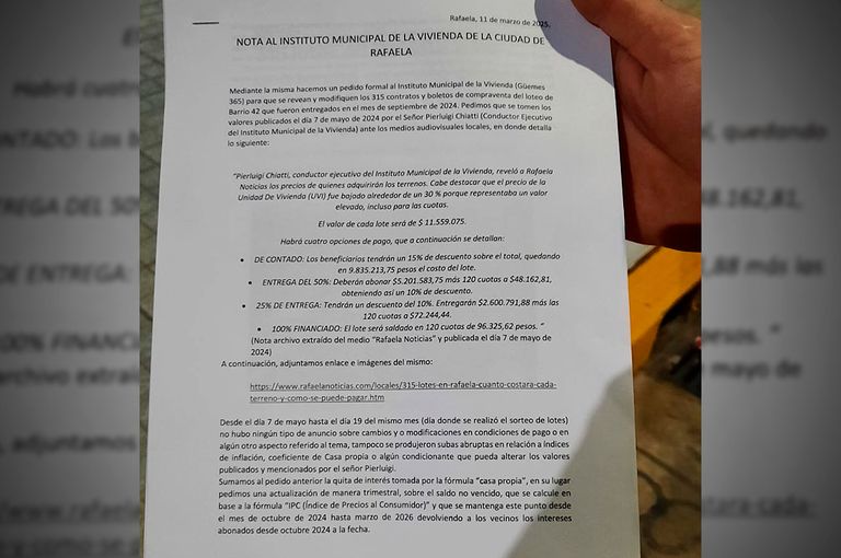 rodriguez_martin_vecinos_manifestacion_marcha_cartel_315_lotes_barrio_42_aumento_cuota_instituto_mun