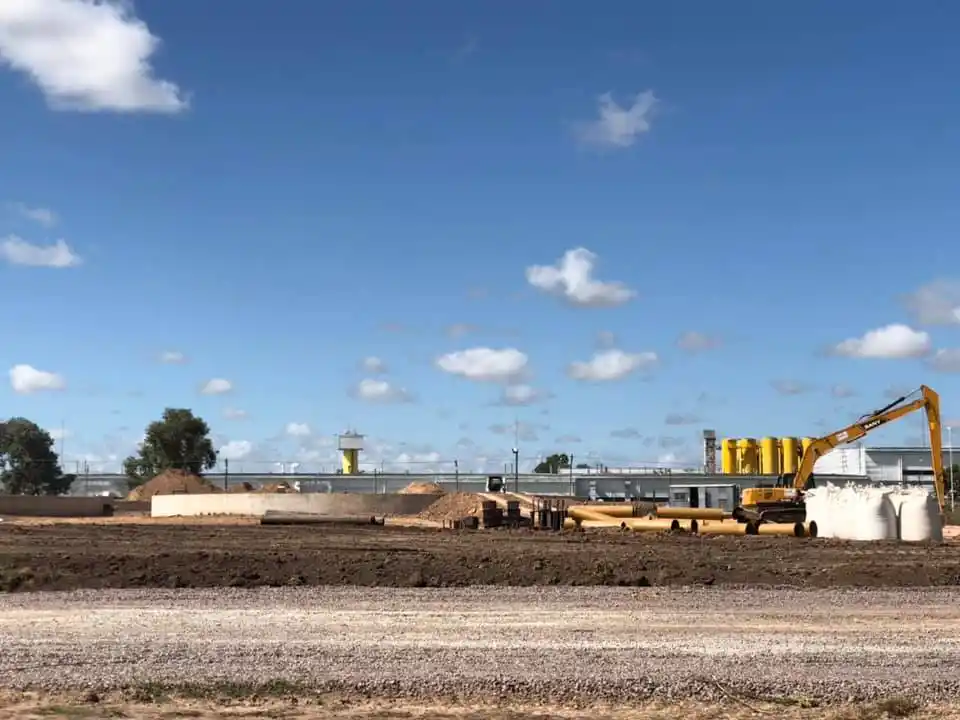 "A pesar de la difícil situación, en Salto seguimos radicando empresas", dijo el intendente Alessandro